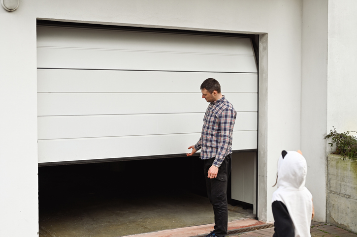 Top Signs You Need a New Garage Door Opener Installation  